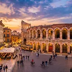 Dimora Del Conte - Modern & Spacious - Historic Center