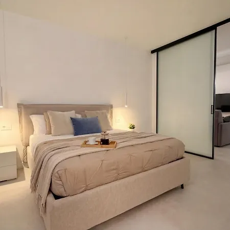 Appartement Dimora Del Conte - Modern & Spacious - Historic Center *